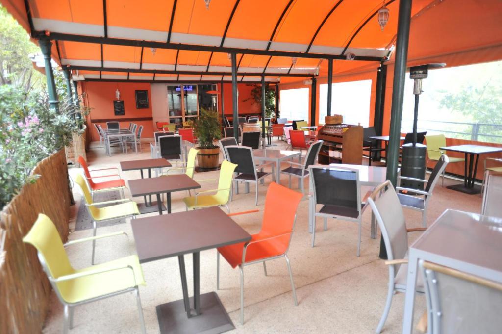 Hôtel Les Celestins à Vals-les-Bains Extérieur photo