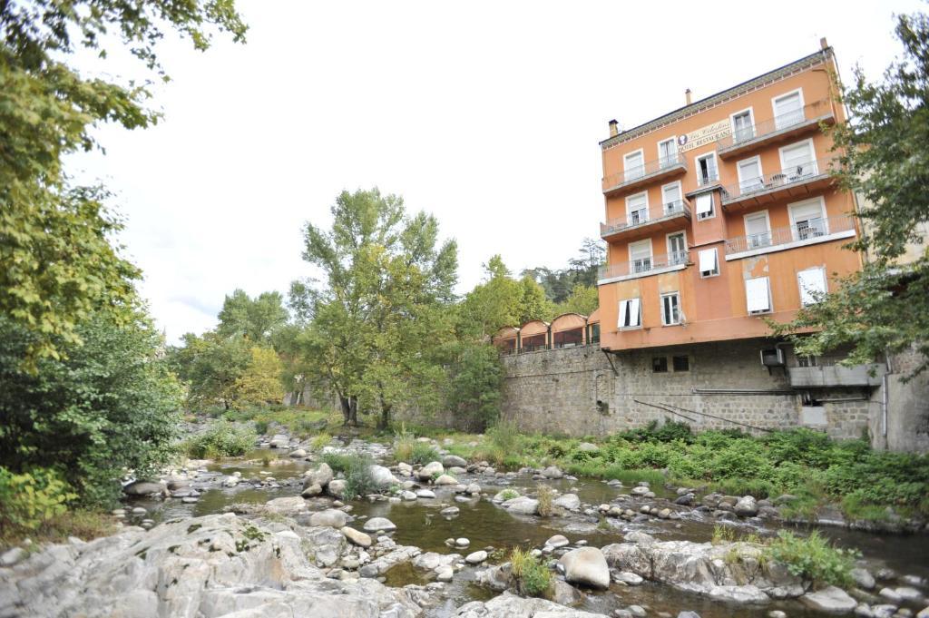 Hôtel Les Celestins à Vals-les-Bains Extérieur photo